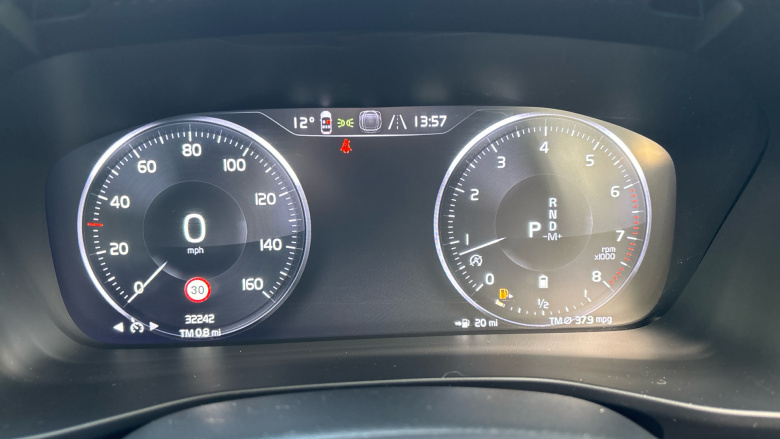 Volvo Xc40 2.0 B4P Inscription Pro 5dr Auto [7 speed] Petrol Estate